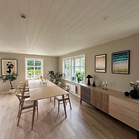 Villa 3 Bedroom House Near For Ons 2024